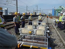 線路移動車車両説明会